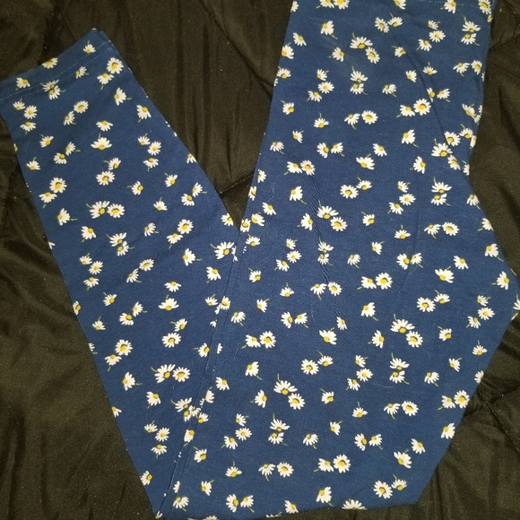 Pants - NWOT daisy leggings